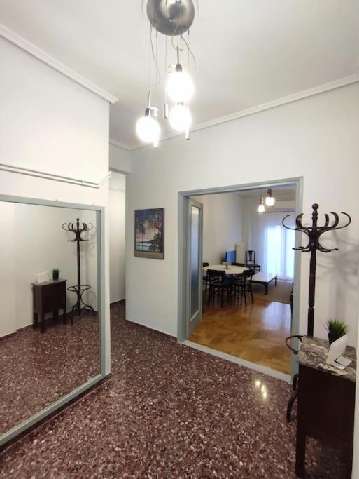 Volos Center, St Nicholas Square, Xenios Екстериор снимка